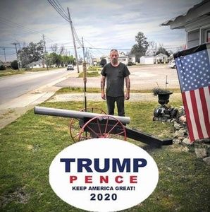 Meet your Posher, Joey